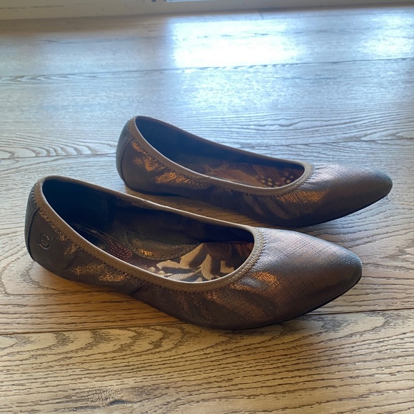 Born Bronze Metallic Flats - Size 7 - Picture 5 of 7